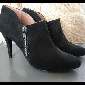 Black Ankle Booties with zipper **Worn twice!**